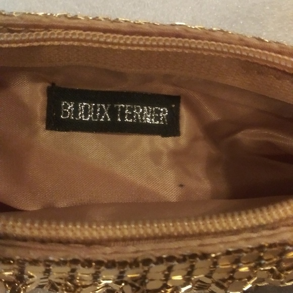 Gold chainmail mesh purse - Picture 3 of 3